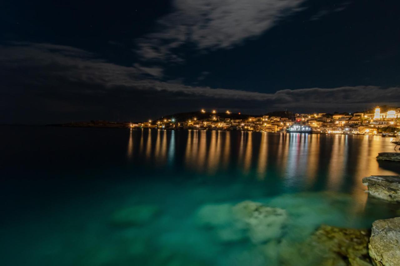 Villa Electra Chalki Town Exteriör bild