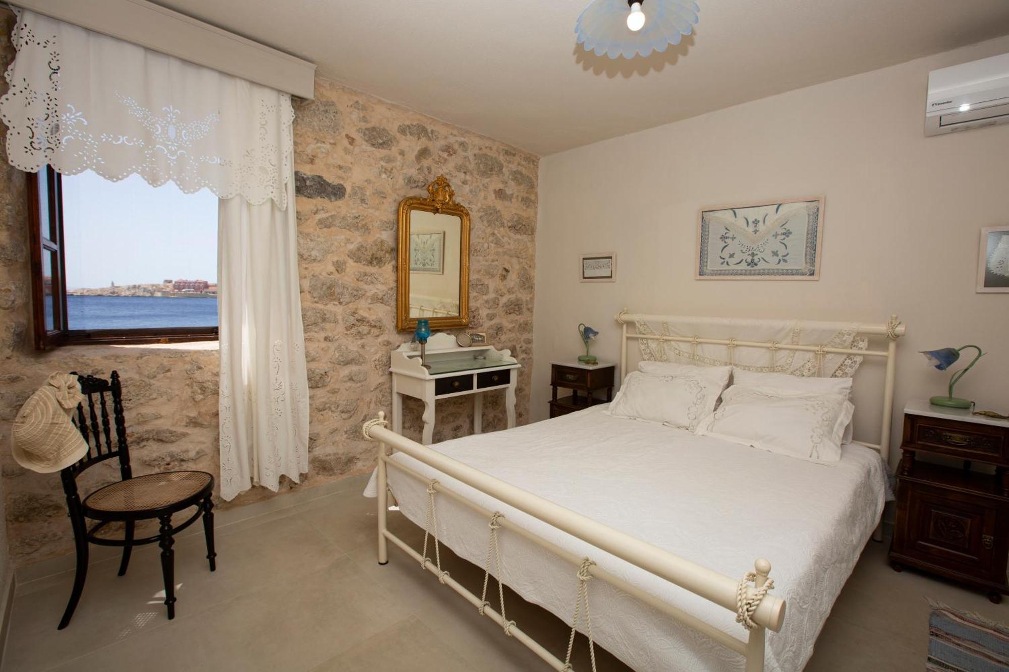 Villa Electra Chalki Town Exteriör bild